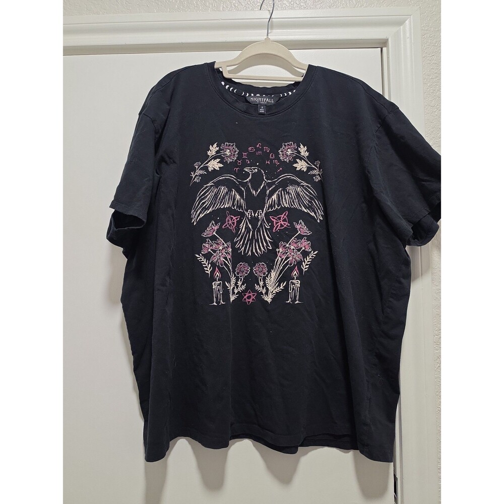 Torrid NIGHTFALL shirt. Sz 3